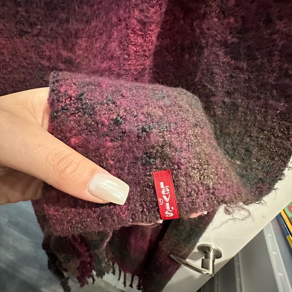 Levi’s Scarf